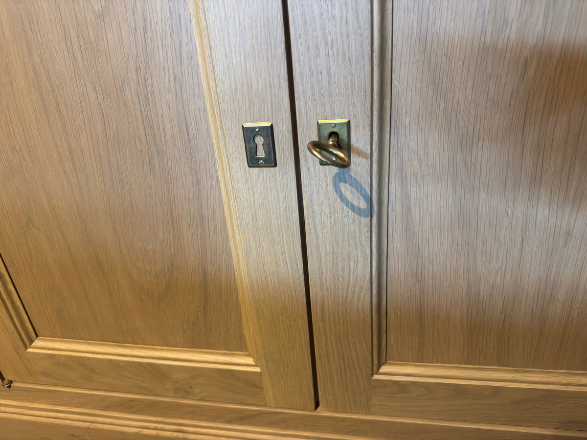 Schrank 1904