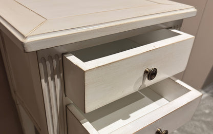 Hermitage Table