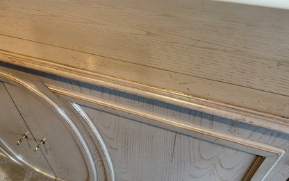 Medaillon-Sideboard