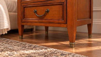 Directoire Nachttisch mit 3 Schubladen