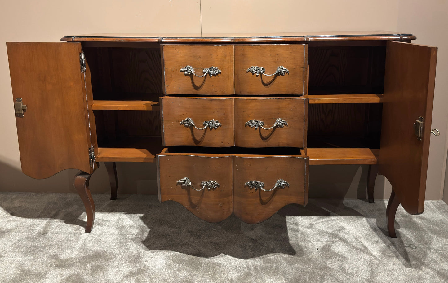 Harlekin-Kirschholz-Sideboard