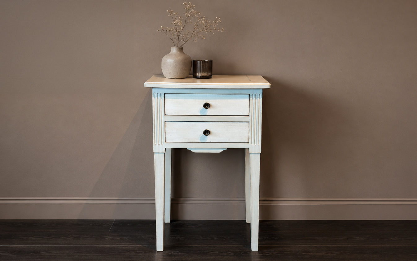 Hermitage Table