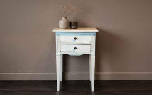 Hermitage Table