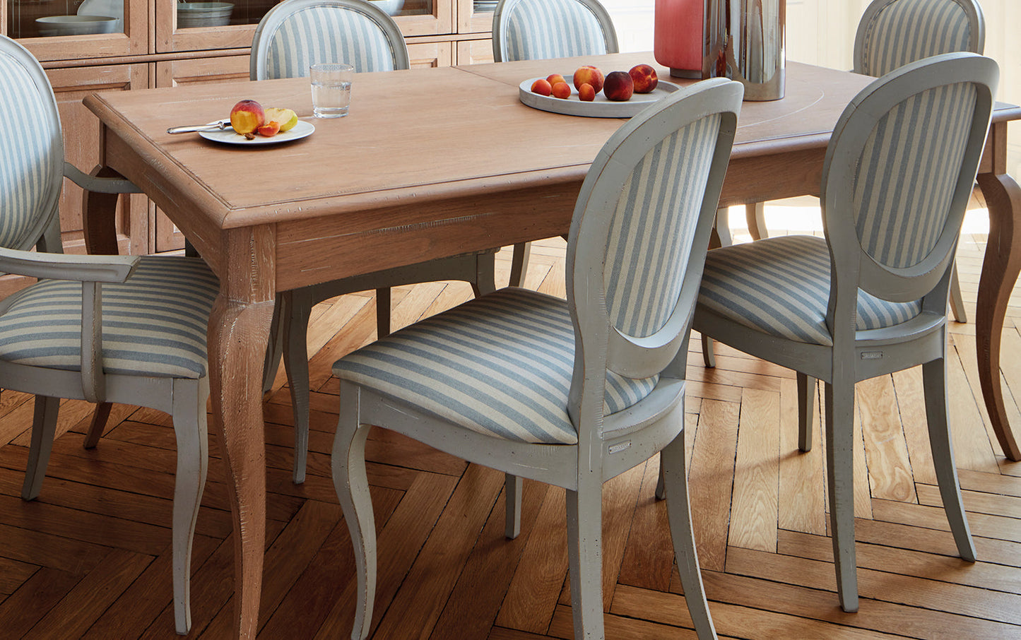 Esszimmerstuhl Medaillon