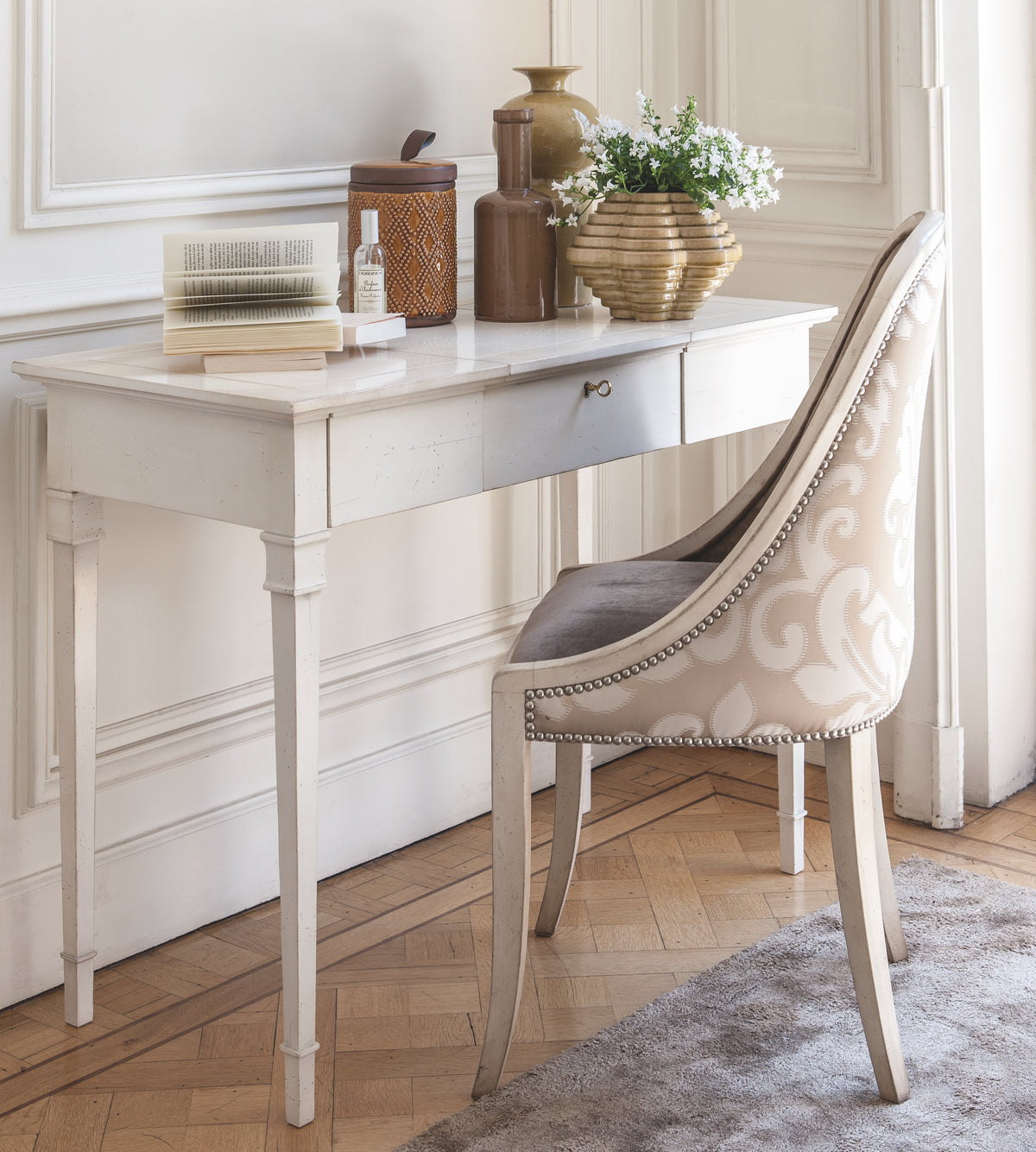 Empire chair